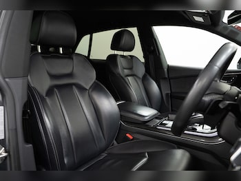Used Audi Q8 2023 for sale - 78952060: Photo