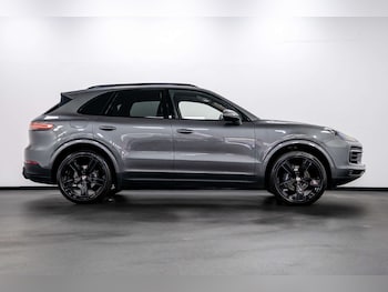Used Porsche Cayenne 2019 for sale - 77621890: Photo