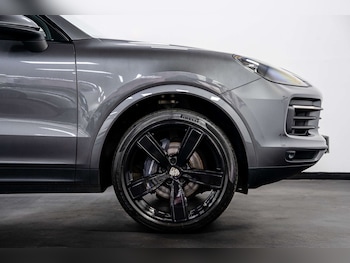 Used Porsche Cayenne 2019 for sale - 77621890: Photo