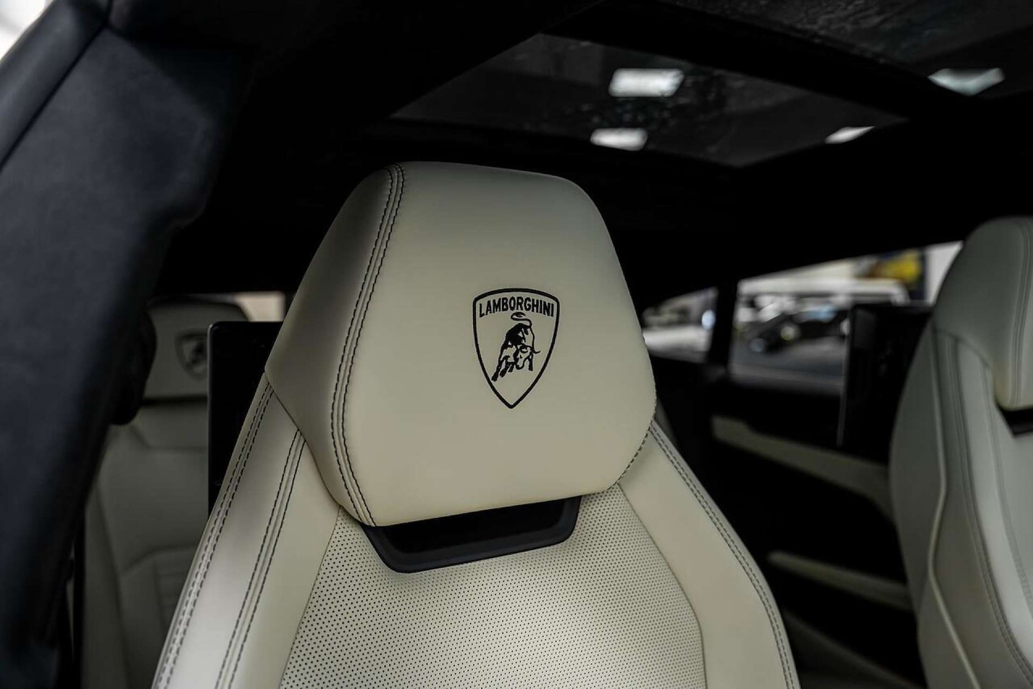 Used Lamborghini Urus 2025 for sale - 77406615: Photo 31