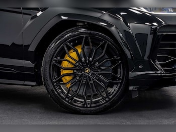 Used Lamborghini Urus 2025 for sale - 77406615: Photo