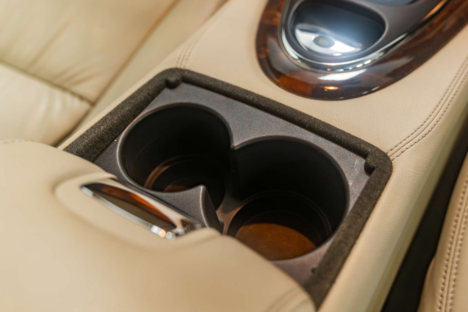 Used Jaguar XJ 2007 for sale - 77604054: Photo 17