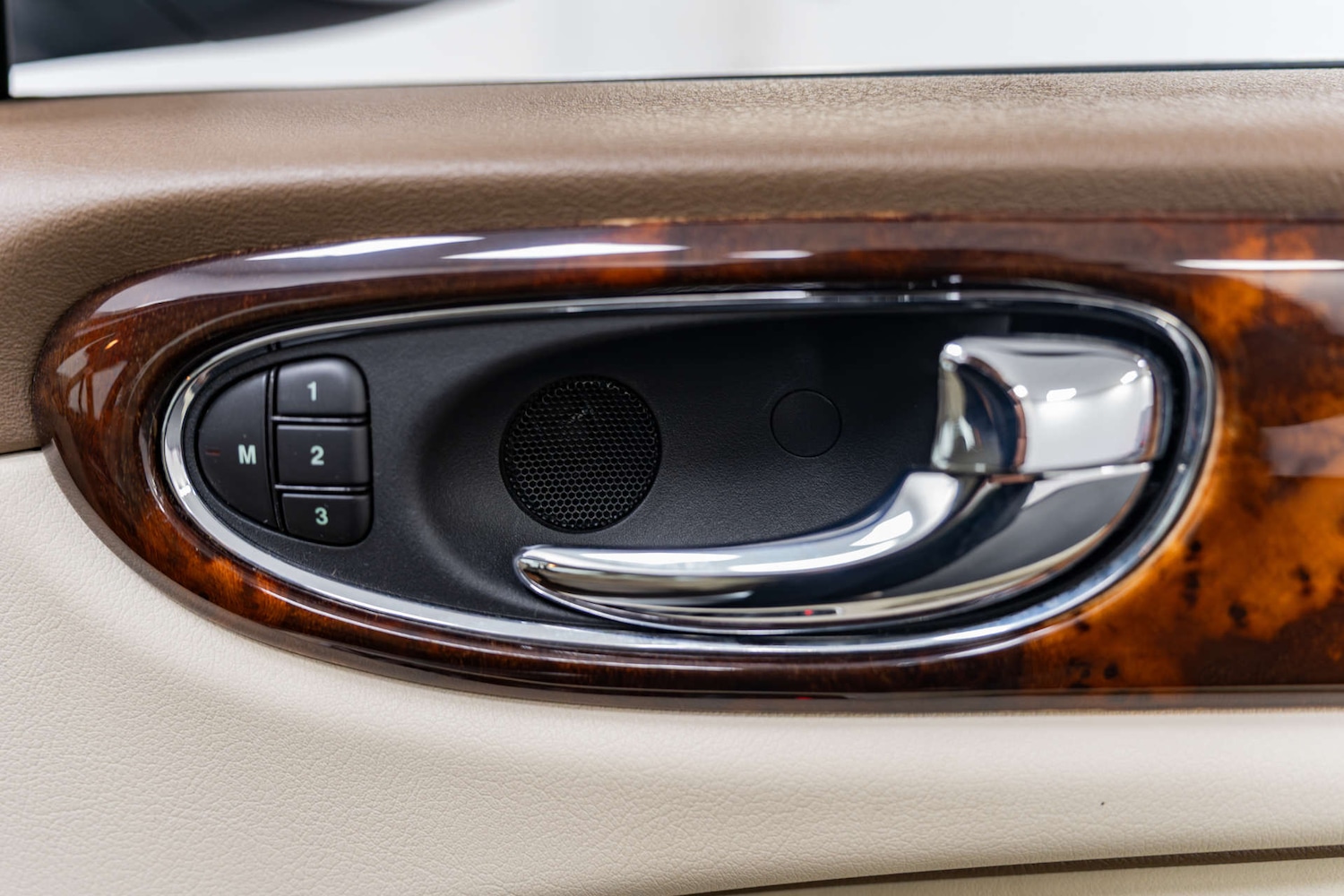 Used Jaguar XJ 2007 for sale - 77604054: Photo 26