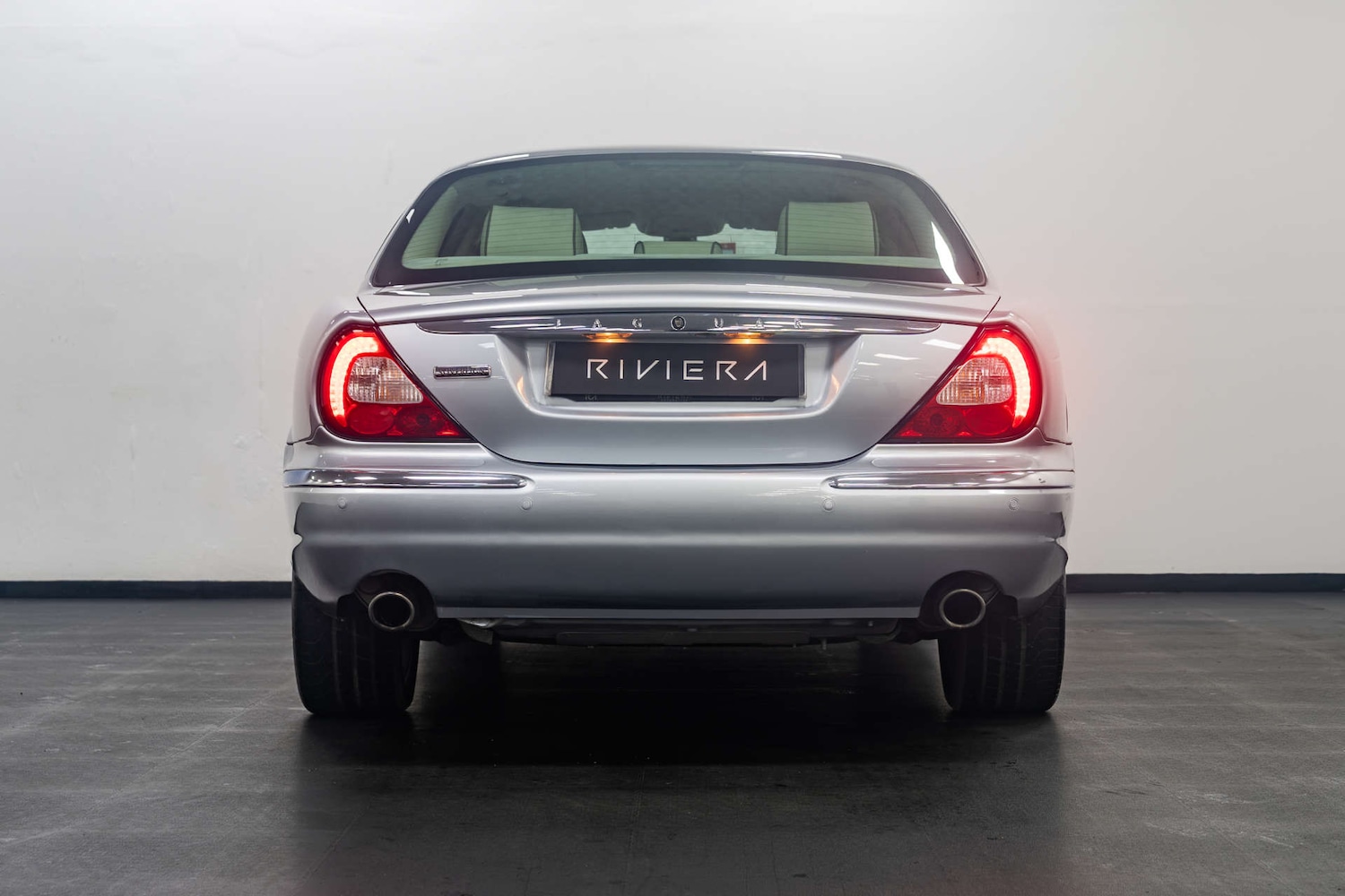 Used Jaguar XJ 2007 for sale - 77604054: Photo 4