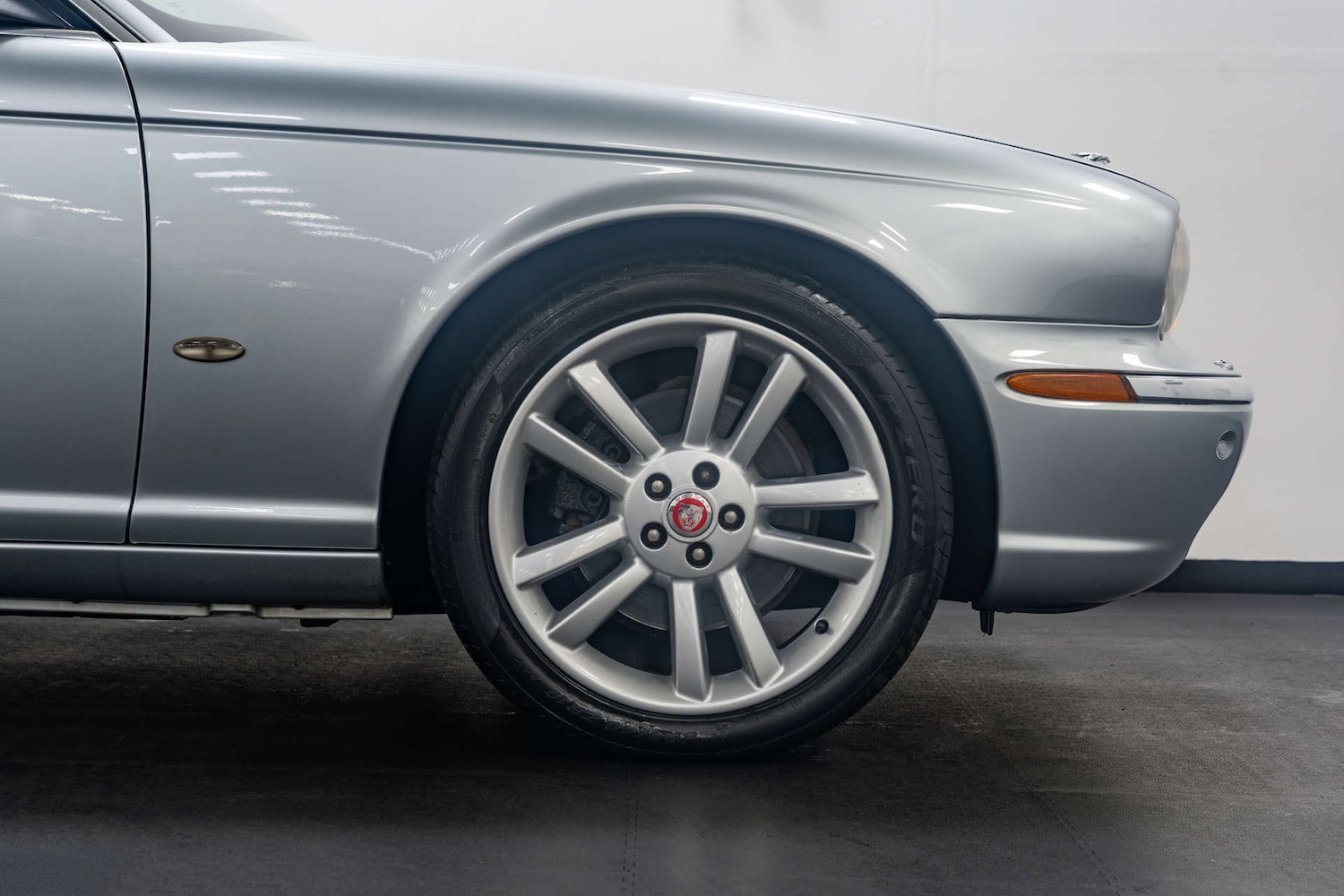 Used Jaguar XJ 2007 for sale - 77604054: Photo 7