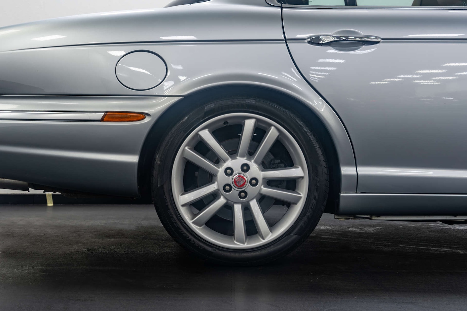 Used Jaguar XJ 2007 for sale - 77604054: Photo 8