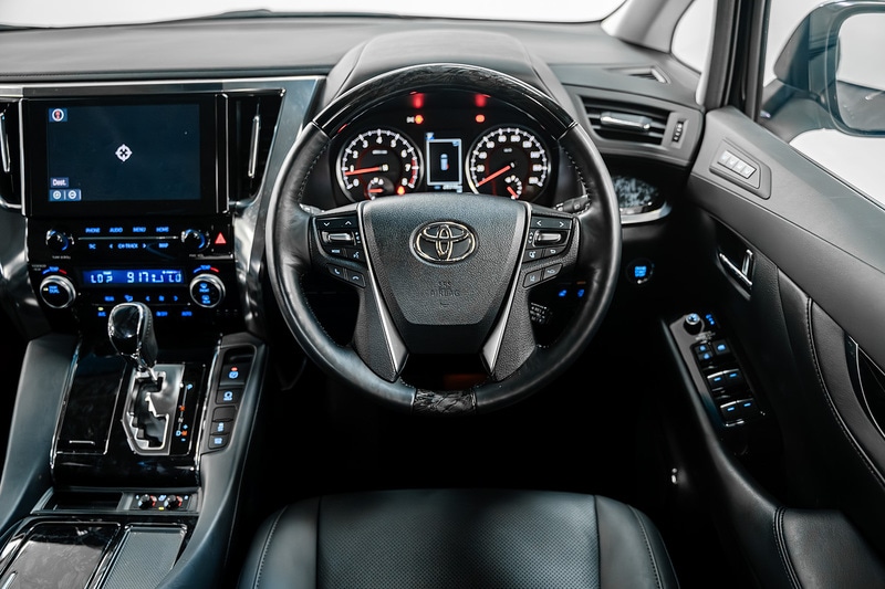 Used Toyota Alphard for sale - 76784399: Photo 37