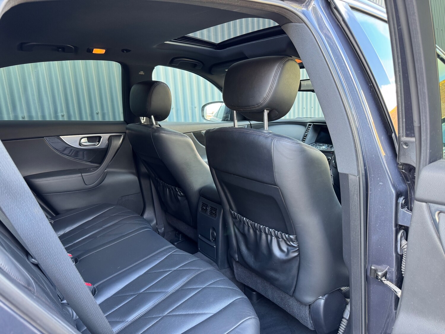 Used Infiniti FX 2010 for sale - 76730224: Photo 12