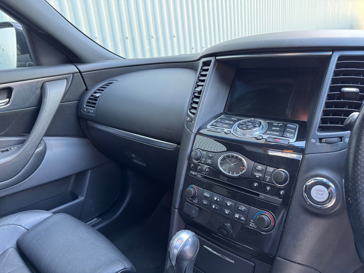 Used Infiniti FX 2010 for sale - 76730224: Photo 16