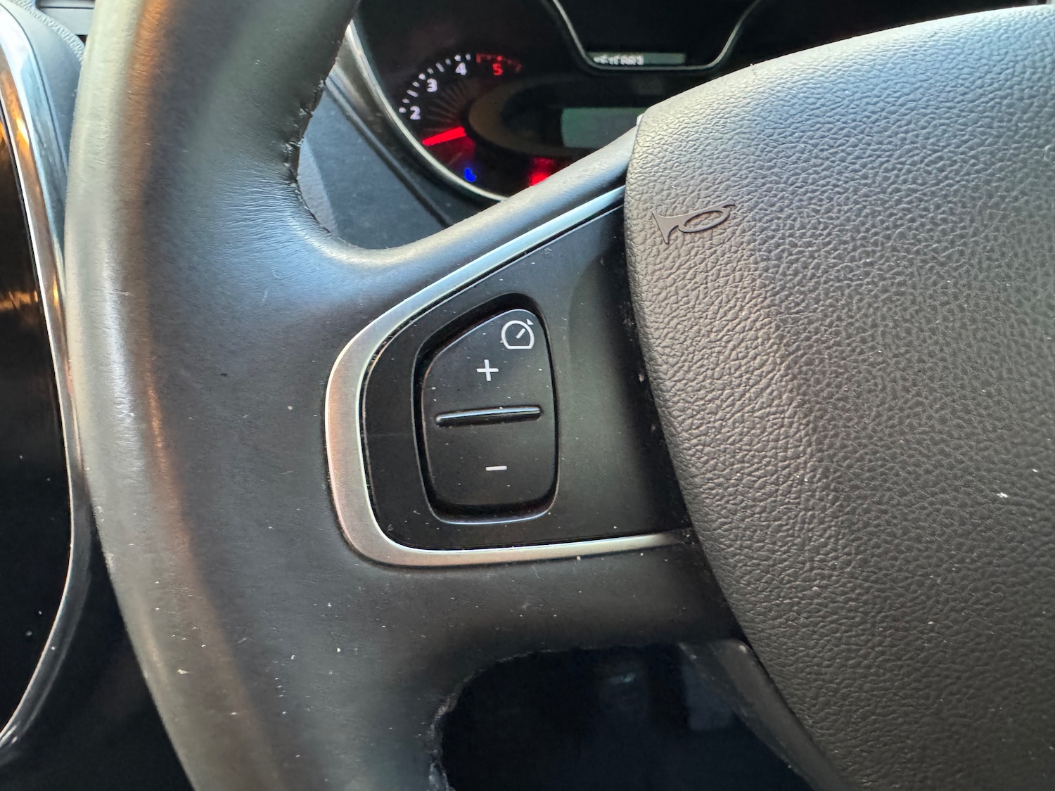 Used Renault Captur 2017 for sale - 77493798: Photo 28