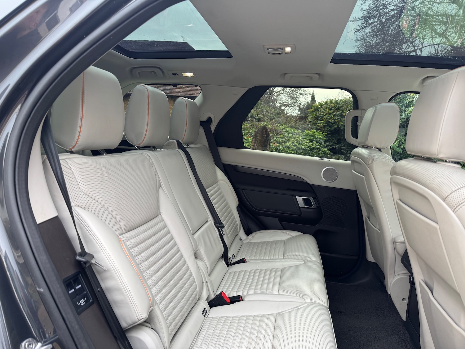 Used Land Rover Discovery 2017 for sale - 76875129: Photo 11