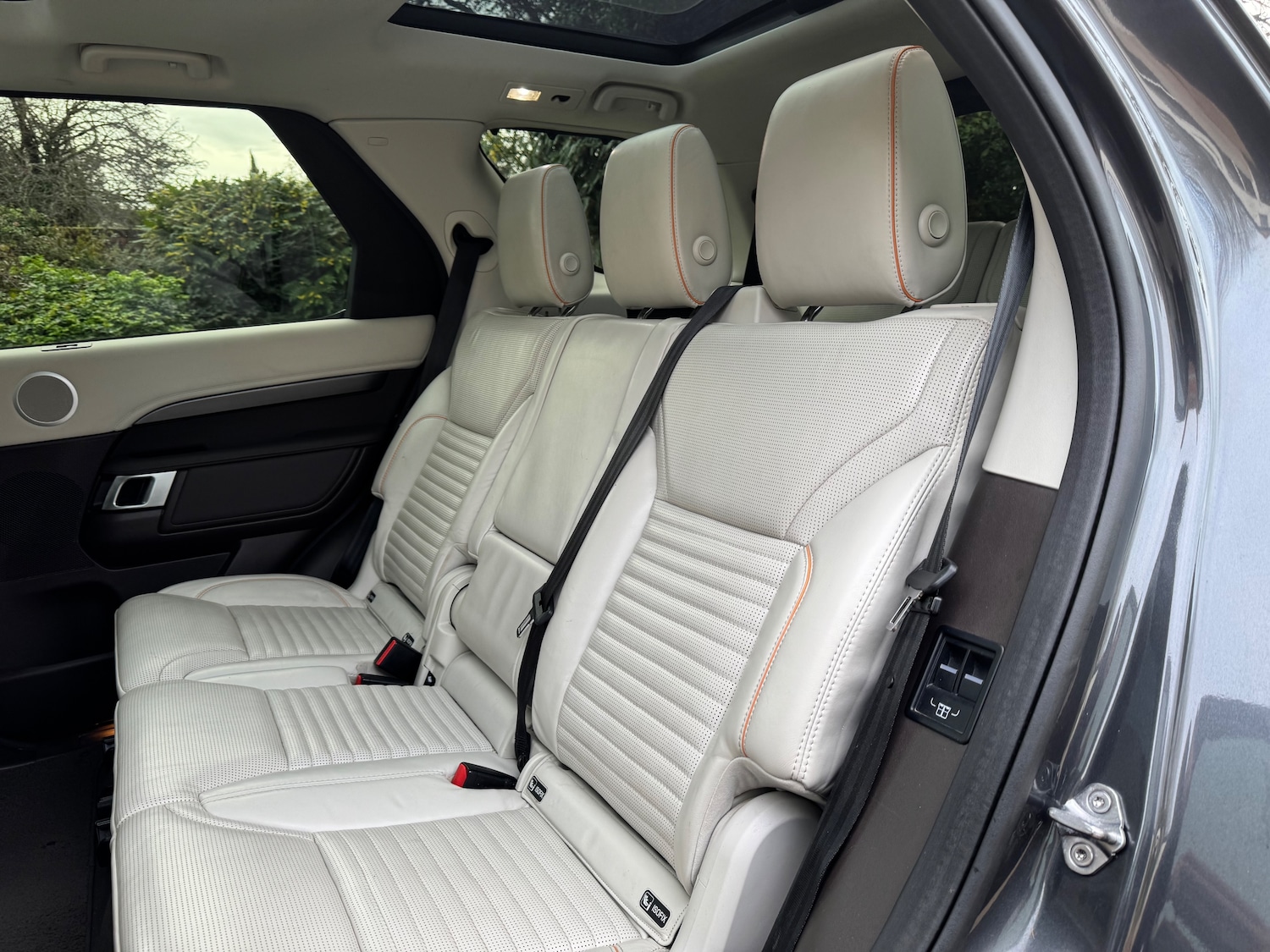 Used Land Rover Discovery 2017 for sale - 76875129: Photo 33