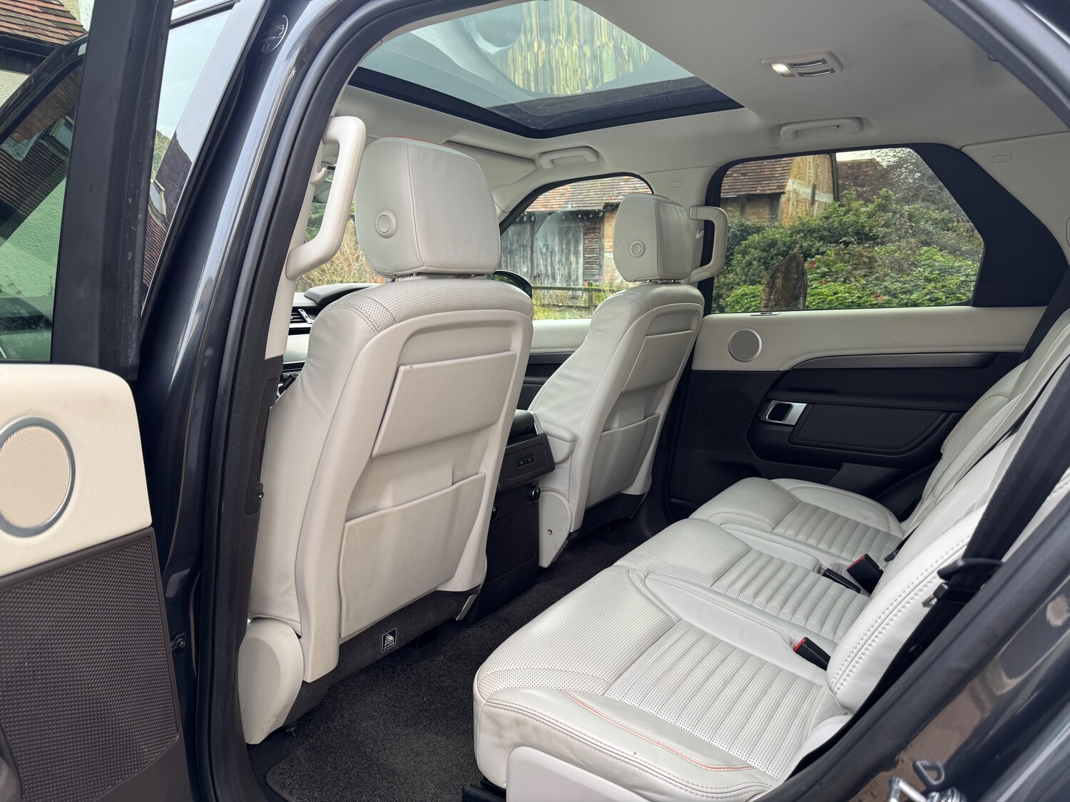 Used Land Rover Discovery 2017 for sale - 76875129: Photo 35