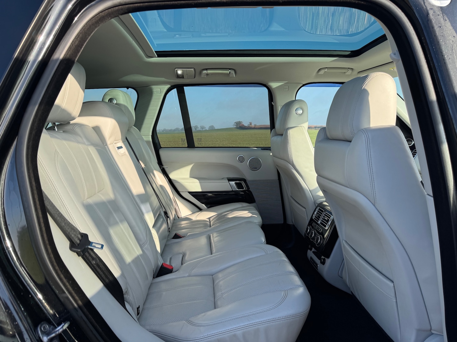 Used Land Rover Range Rover 2015 for sale - 76875132: Photo 10