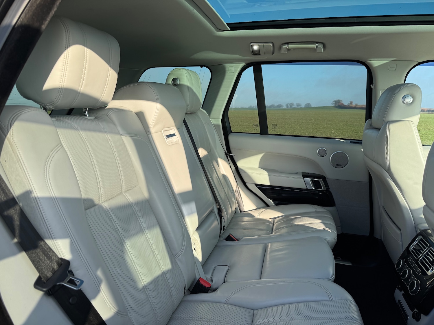 Used Land Rover Range Rover 2015 for sale - 76875132: Photo 11