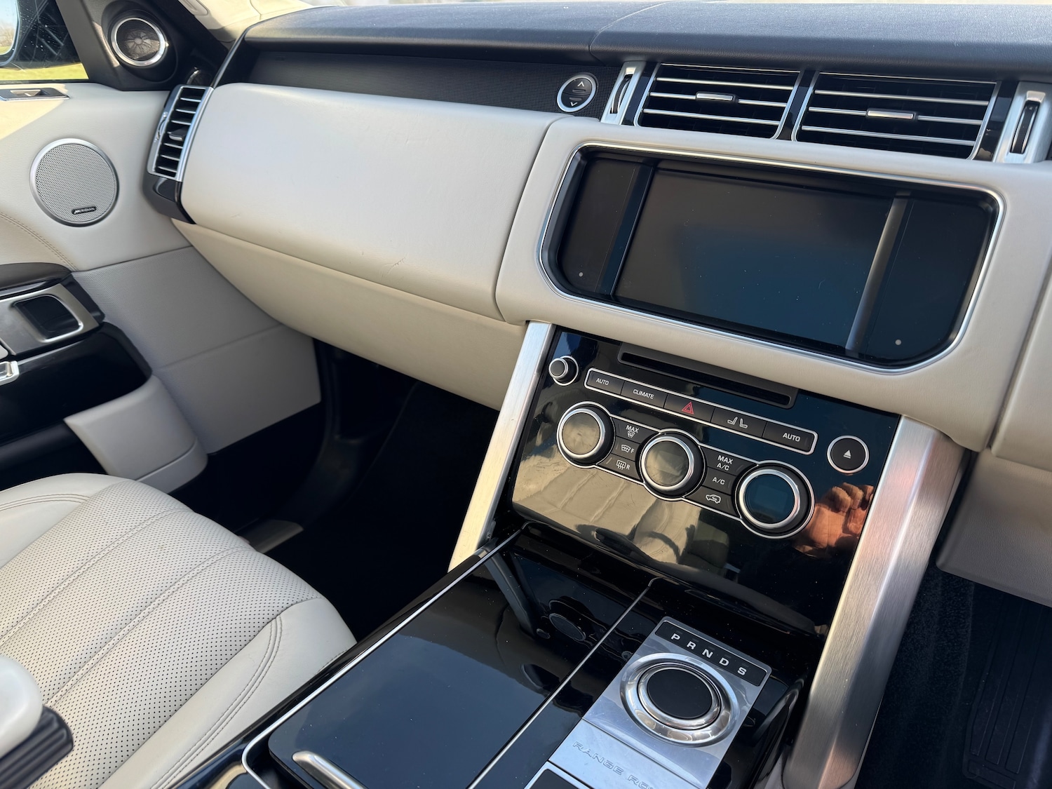 Used Land Rover Range Rover 2015 for sale - 76875132: Photo 17