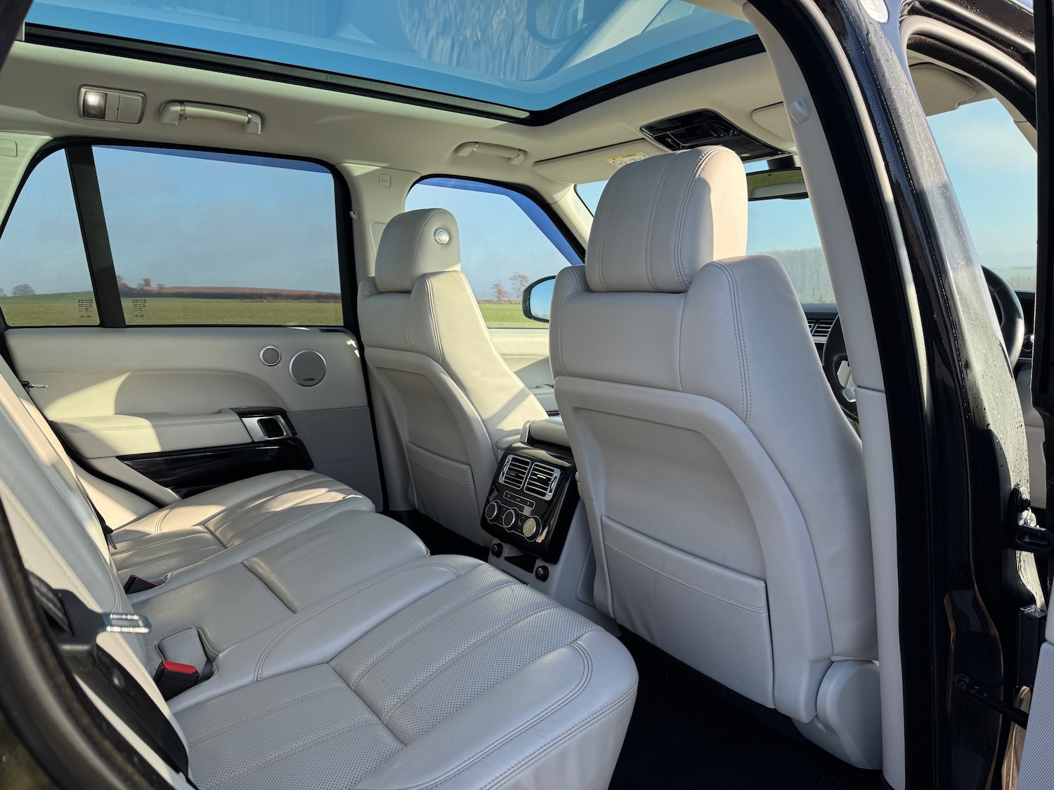 Used Land Rover Range Rover 2015 for sale - 76875132: Photo 9