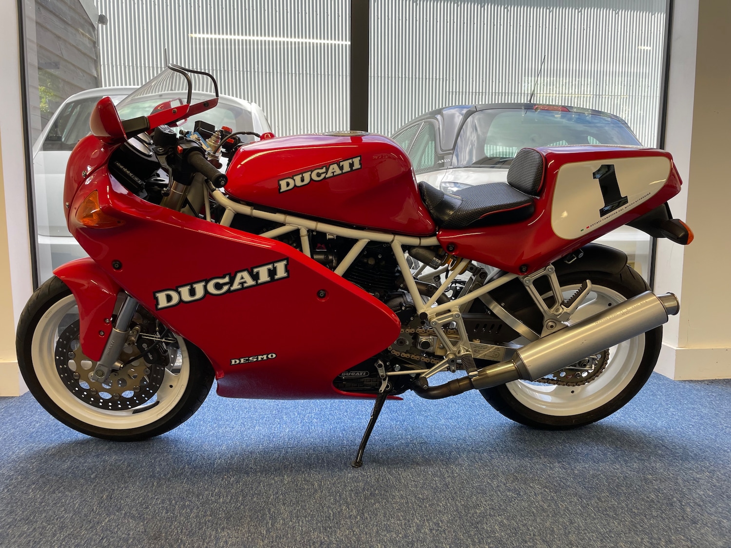 Ducati 900
