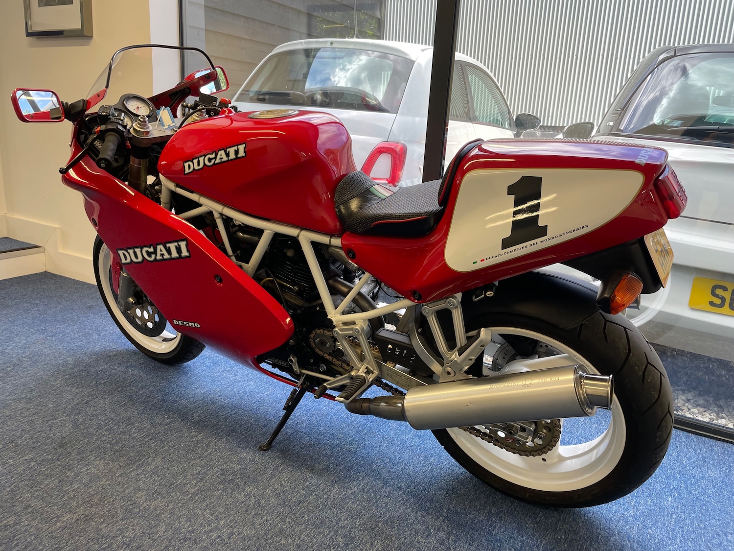 Ducati 900