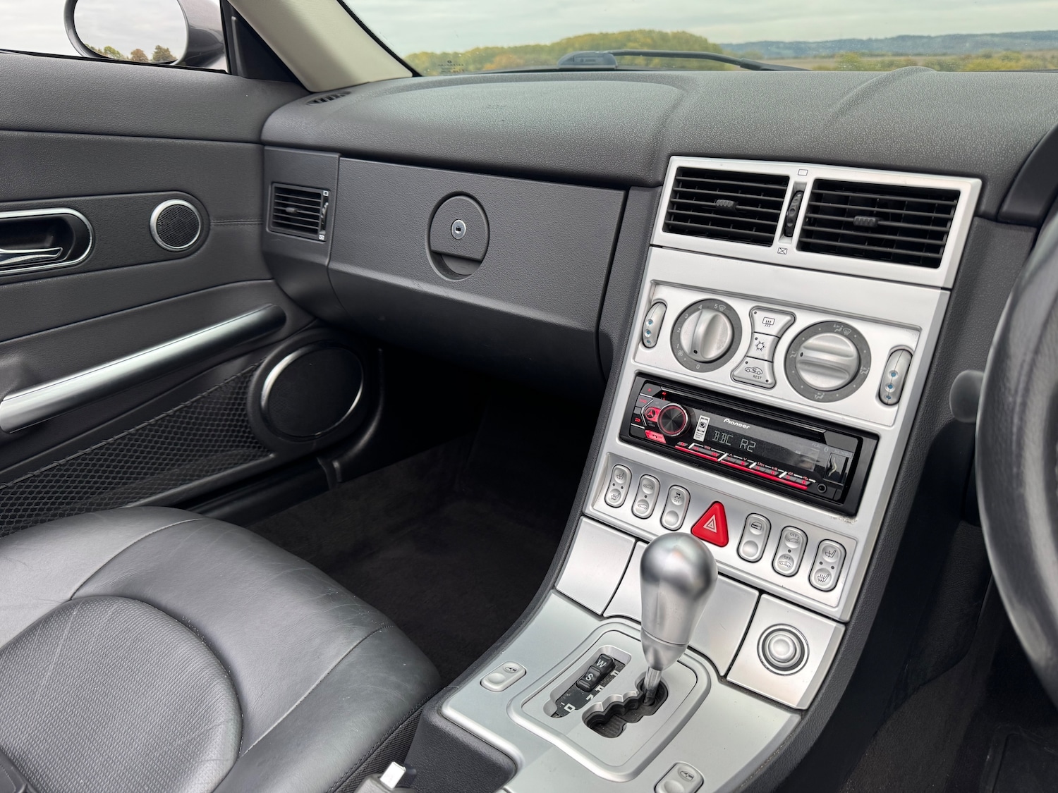 Used Chrysler Crossfire 2004 for sale - 77849171: Photo 9