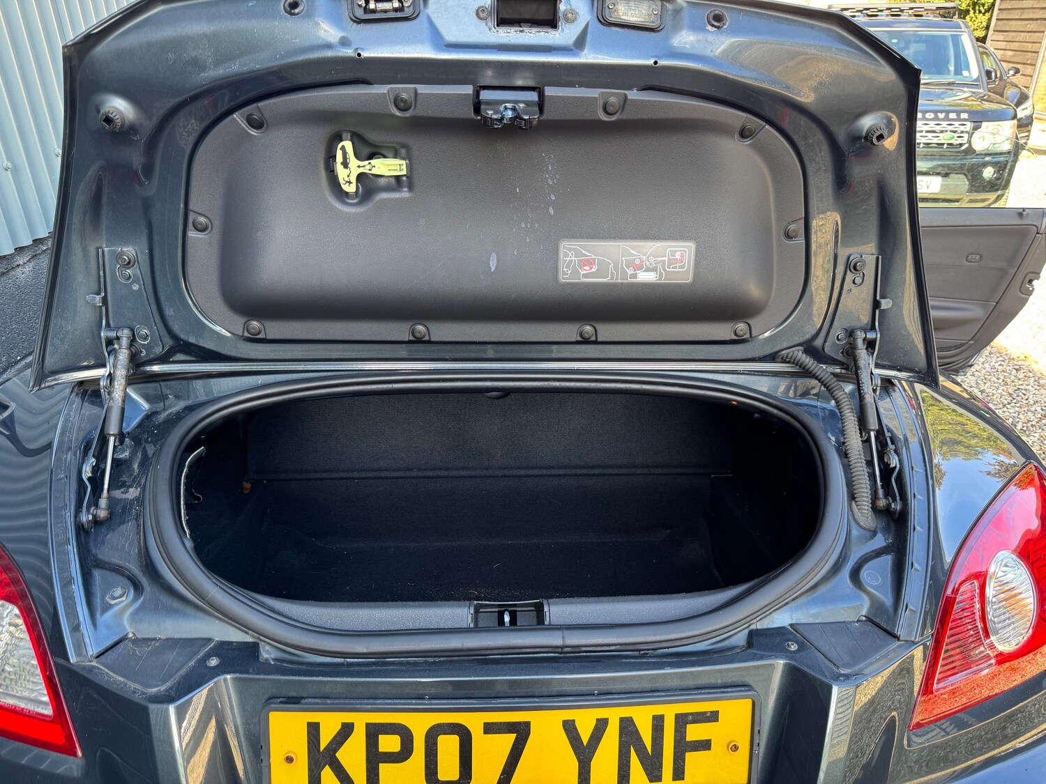 Used Chrysler Crossfire 2007 for sale - 76730234: Photo 30