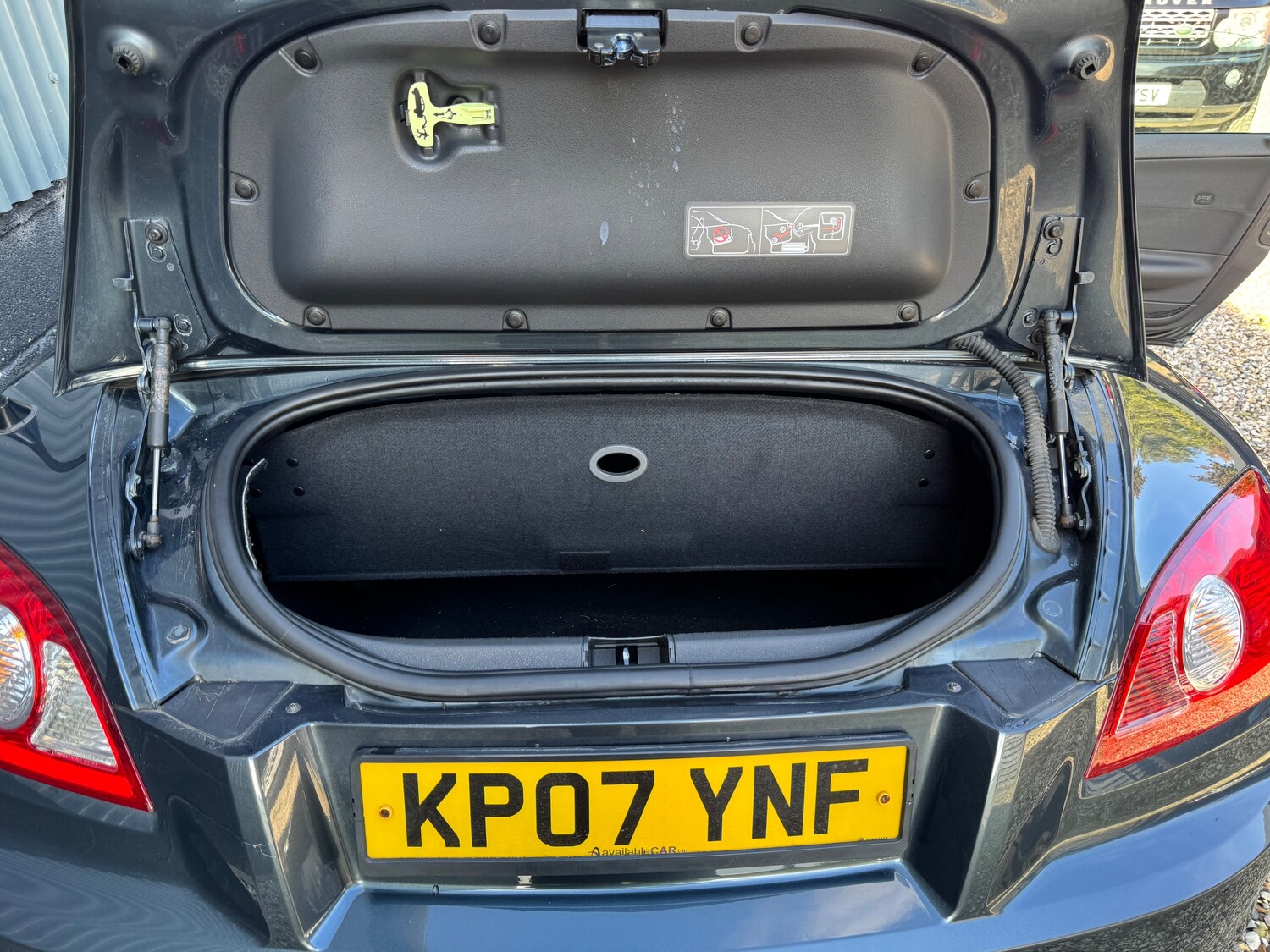 Used Chrysler Crossfire 2007 for sale - 76730234: Photo 31