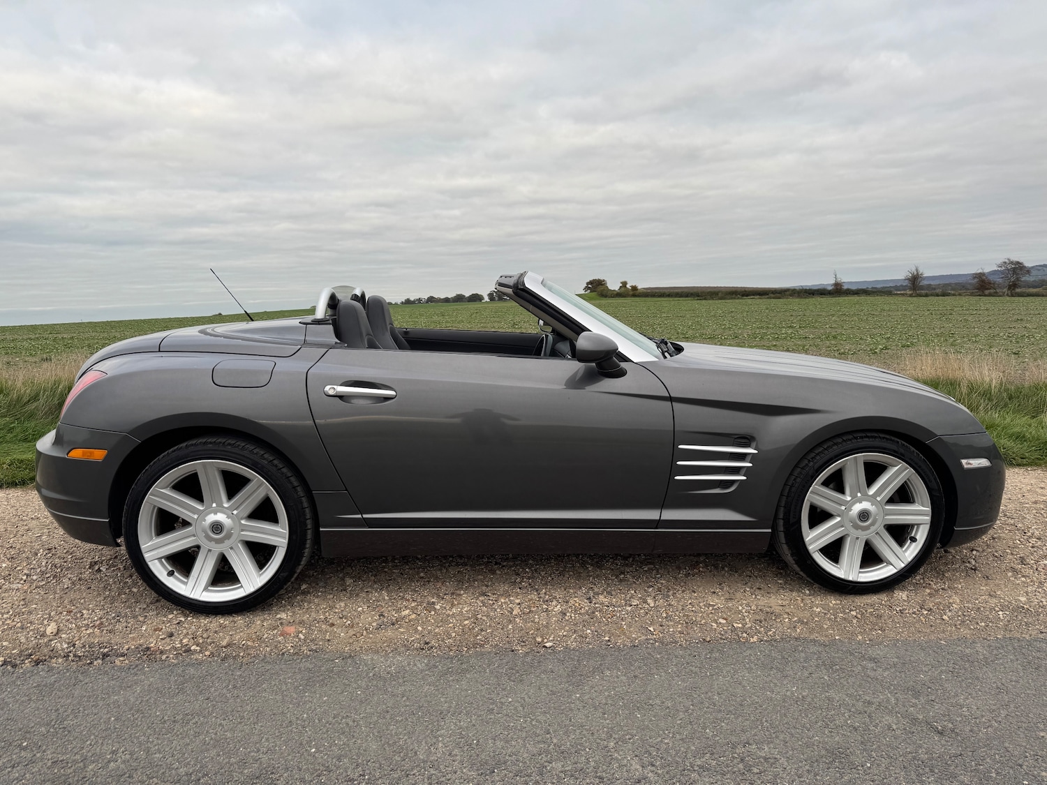 Used Chrysler Crossfire 2004 for sale - 76730231: Photo 3