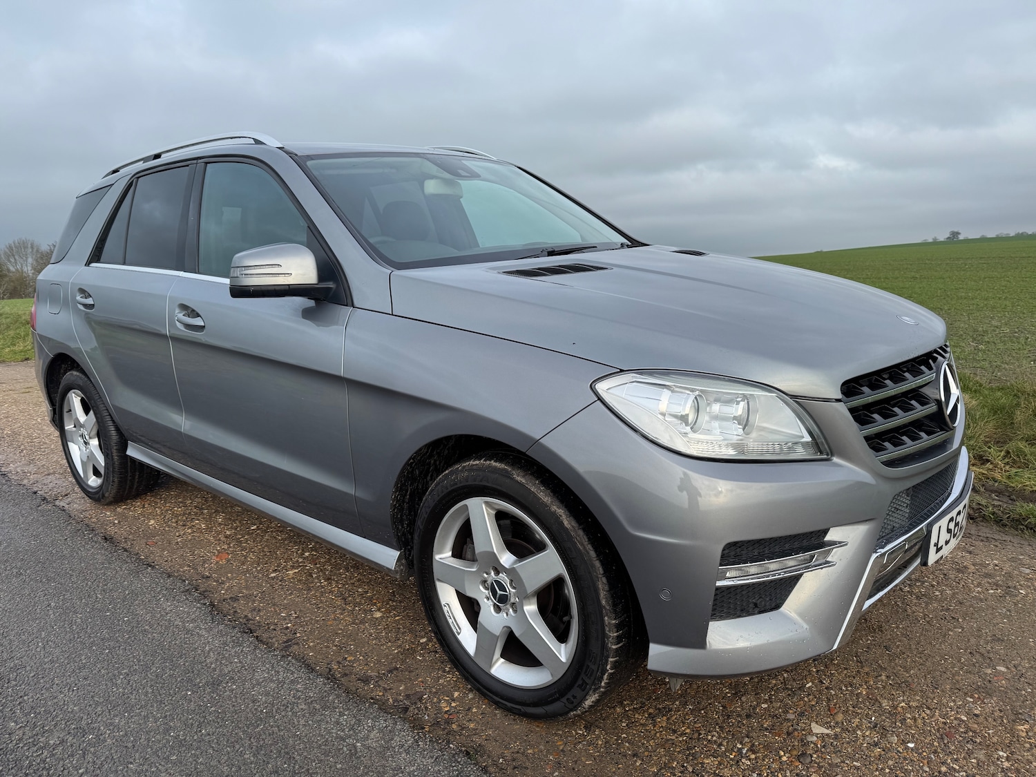 Used Mercedes-Benz M Class 2012 for sale - 77026709: Photo 2