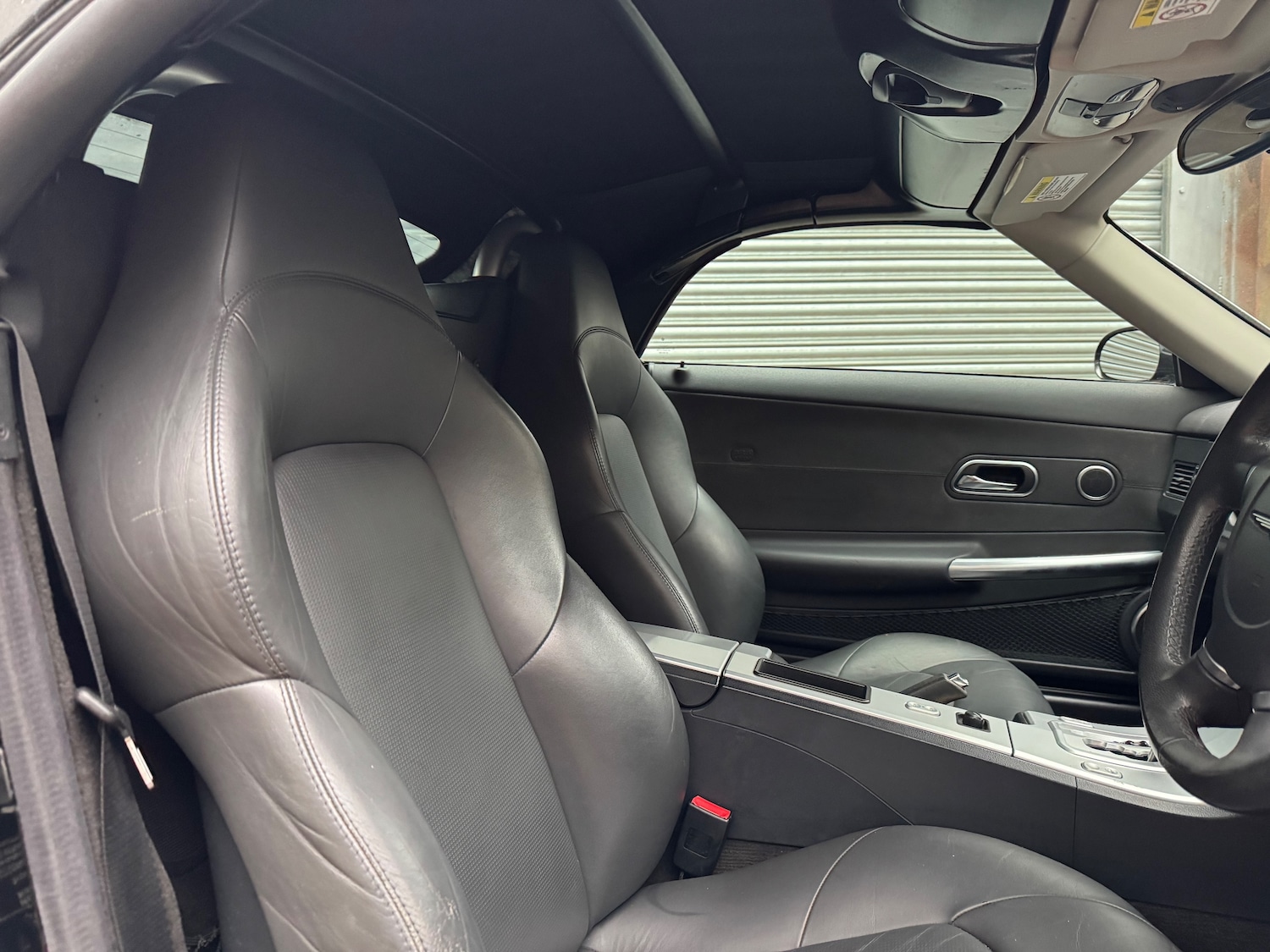 Used Chrysler Crossfire 2005 for sale - 77262893: Photo 14