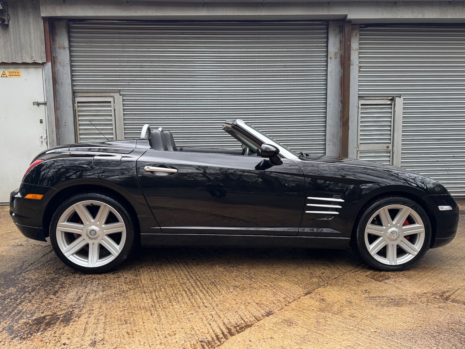 Used Chrysler Crossfire 2005 for sale - 77262893: Photo 3