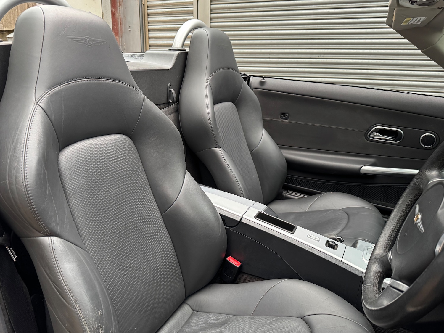 Used Chrysler Crossfire 2005 for sale - 77262893: Photo 8