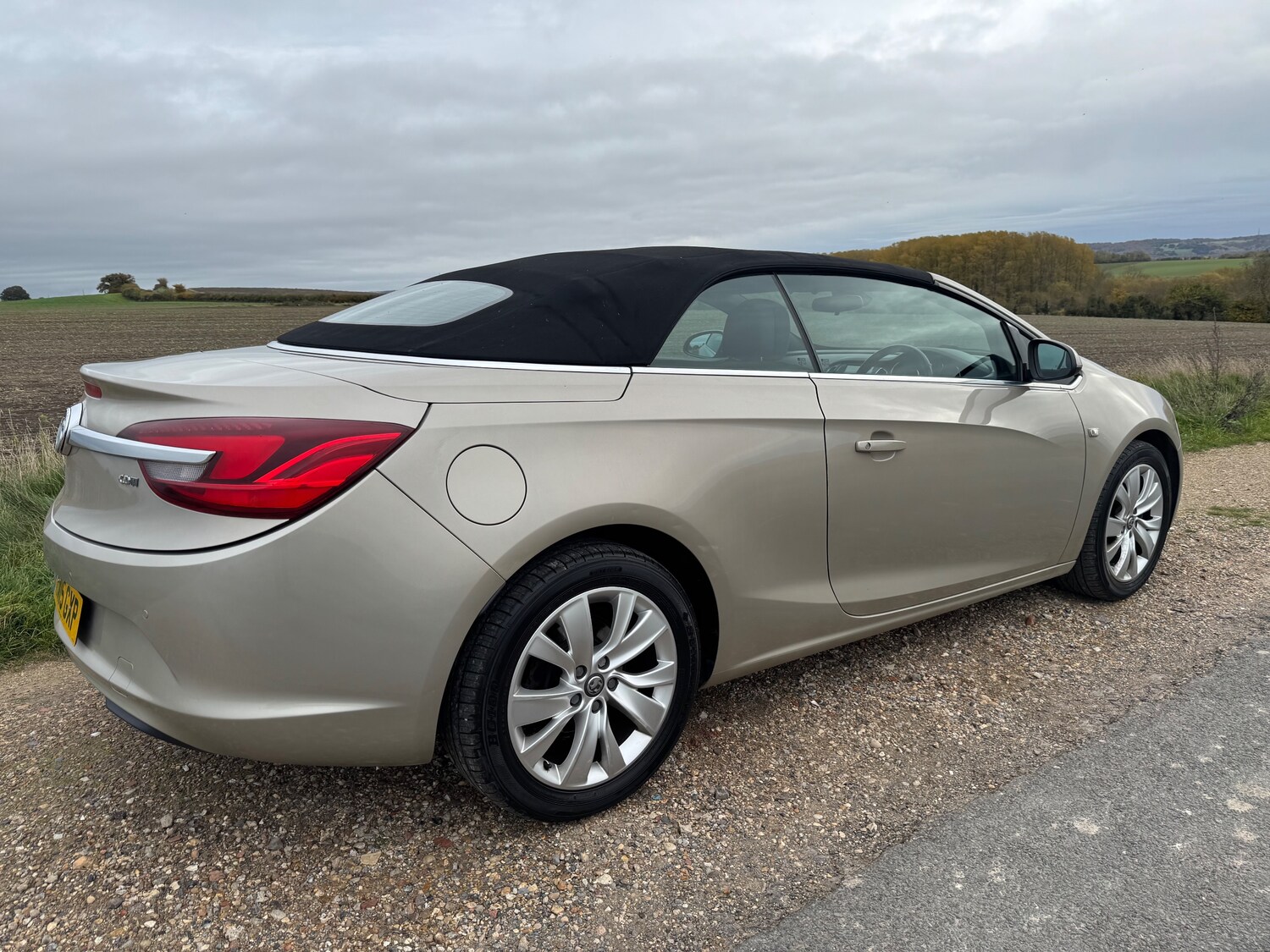 Used Vauxhall Cascada 2015 for sale - 76730236: Photo 14