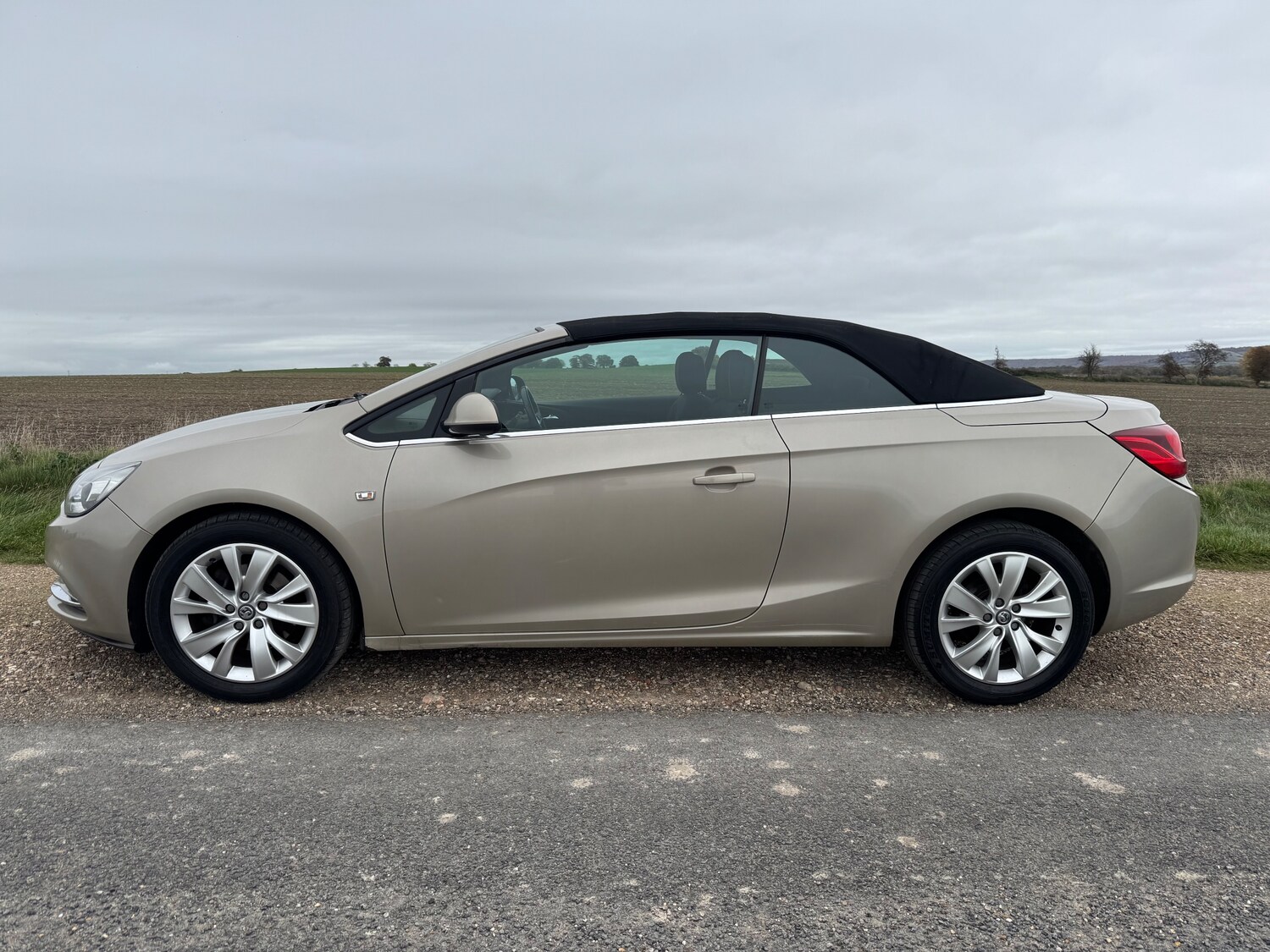 Used Vauxhall Cascada 2015 for sale - 76730236: Photo 20