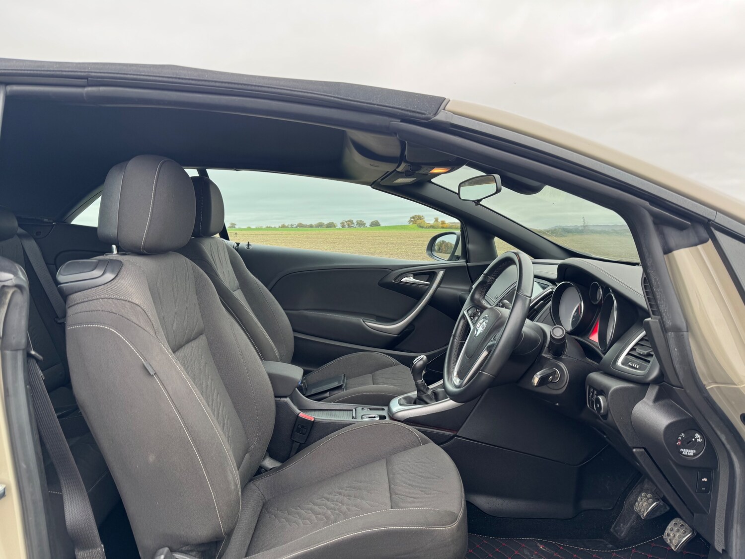 Used Vauxhall Cascada 2015 for sale - 76730236: Photo 24