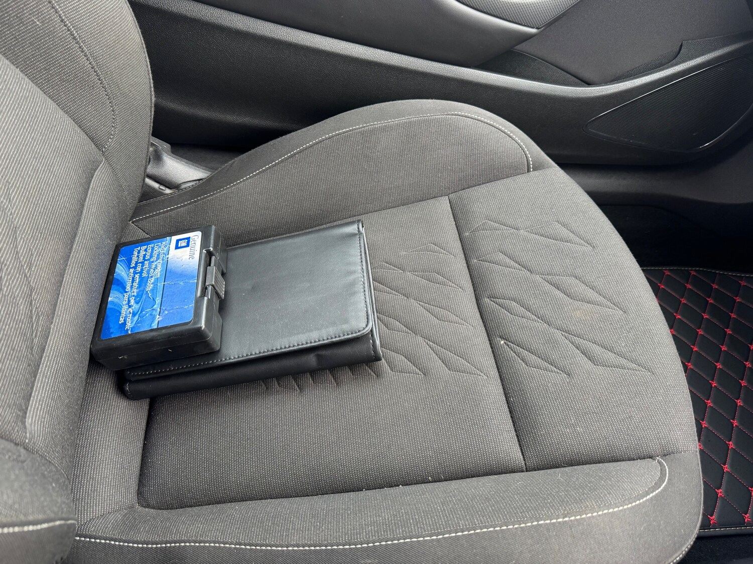 Used Vauxhall Cascada 2015 for sale - 76730236: Photo 35