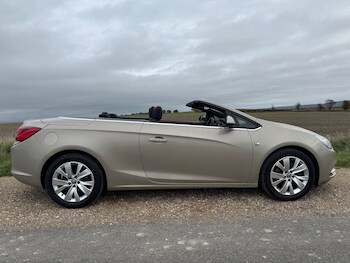 Used Vauxhall Cascada 2015 for sale - 76730236: Photo