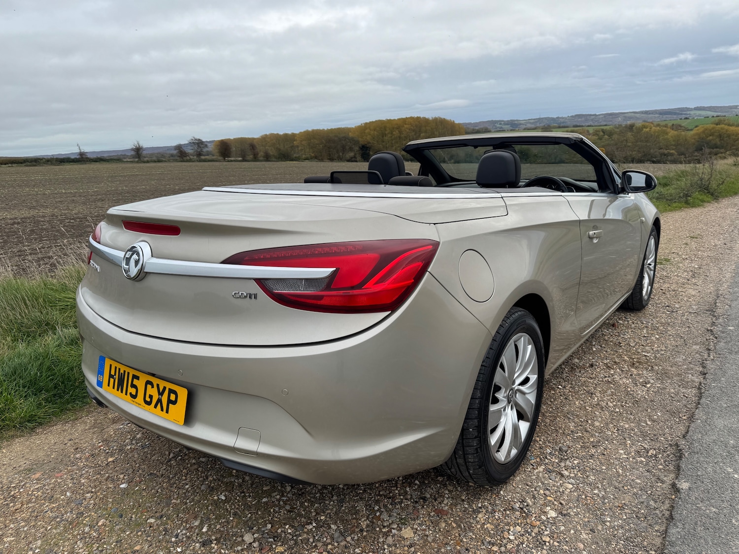 Used Vauxhall Cascada 2015 for sale - 76730236: Photo 5