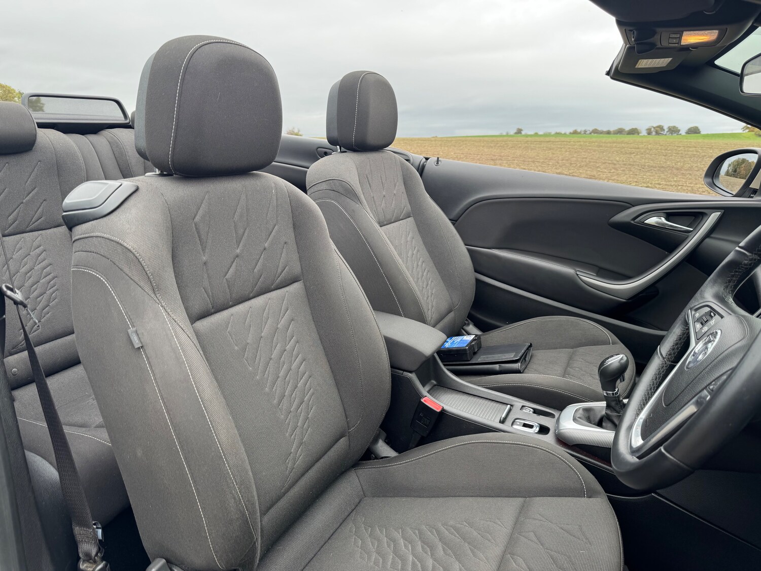 Used Vauxhall Cascada 2015 for sale - 76730236: Photo 8