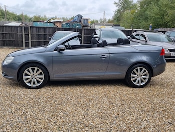 Used Volkswagen EOS 2009 for sale - 76115255: Photo