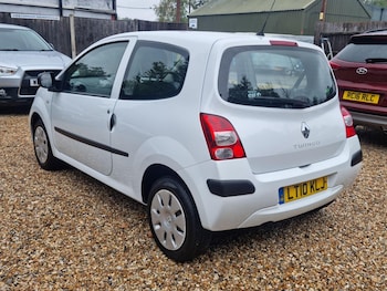 Used Renault Twingo 2010 for sale - 76115249: Photo