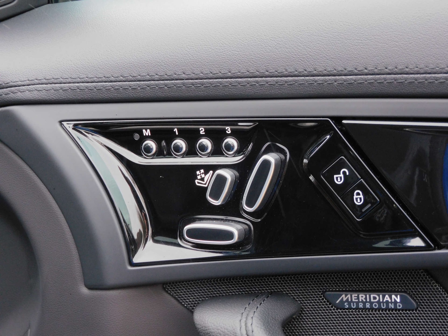 Used Jaguar F-Type 2018 for sale - 77272741: Photo 27