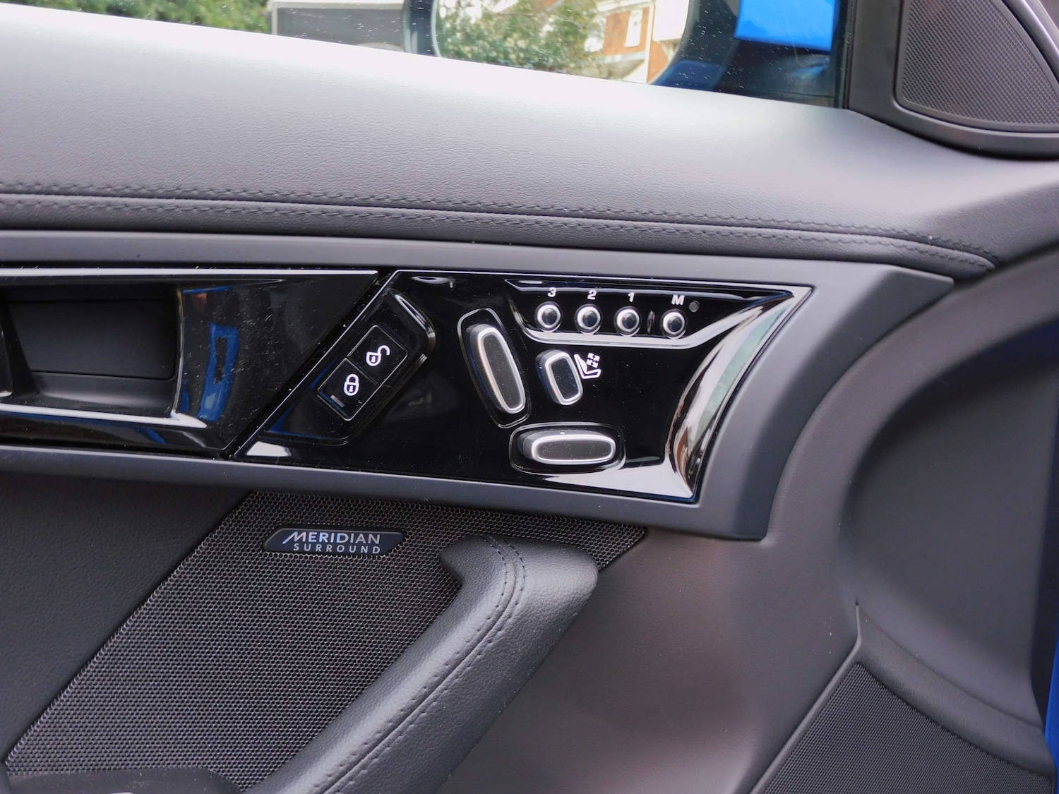 Used Jaguar F-Type 2018 for sale - 77272741: Photo 35