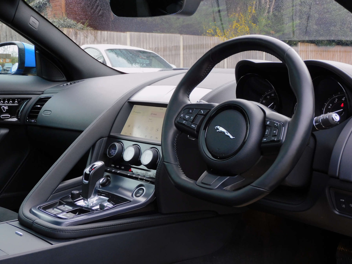 Used Jaguar F-Type 2018 for sale - 77272741: Photo 4