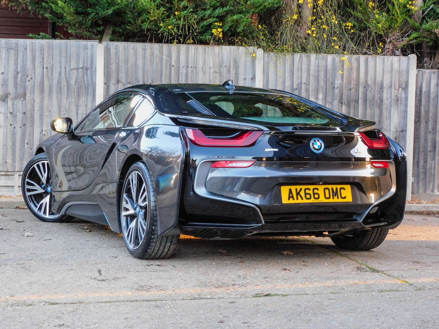 Used BMW i8 2016 for sale - 77045744: Photo 2