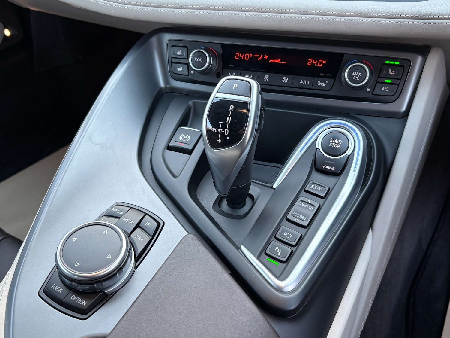 Used BMW i8 2016 for sale - 77045744: Photo 30