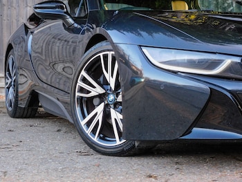 Used BMW i8 2016 for sale - 77045744: Photo