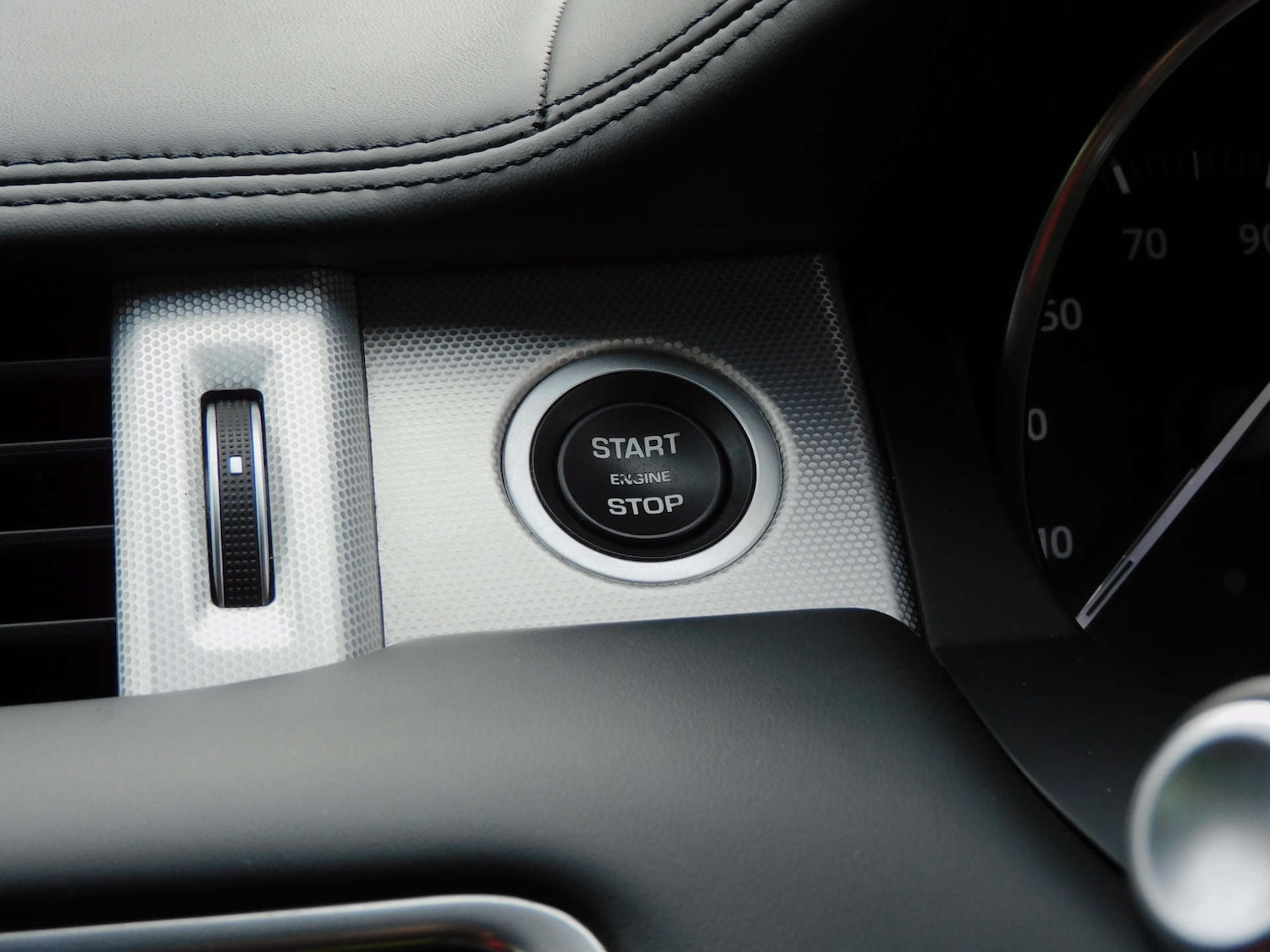 Used Land Rover Range Rover Evoque 2019 for sale - 76599650: Photo 46