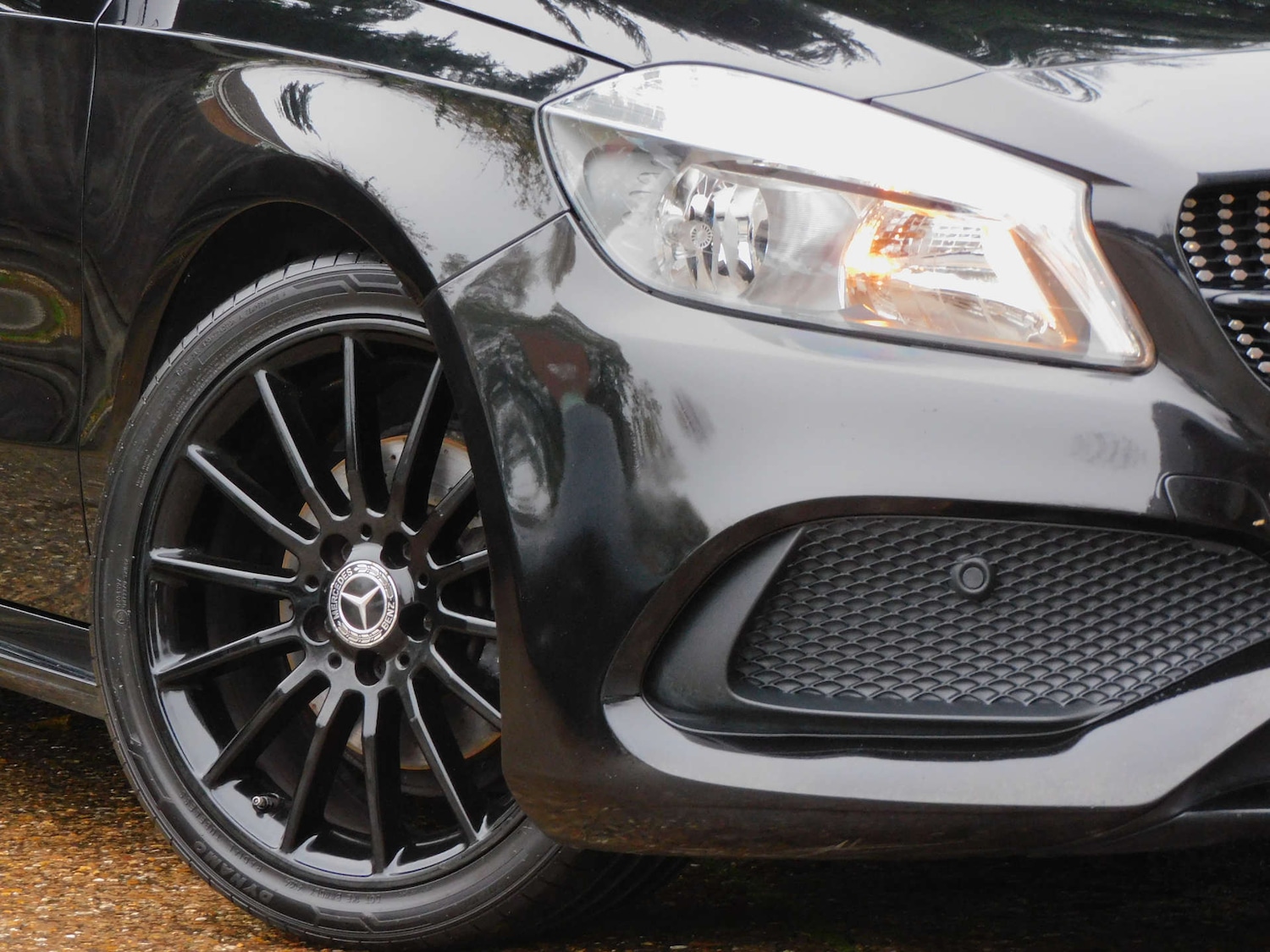 Used Mercedes-Benz A-Class 2017 for sale - 76637960: Photo 3