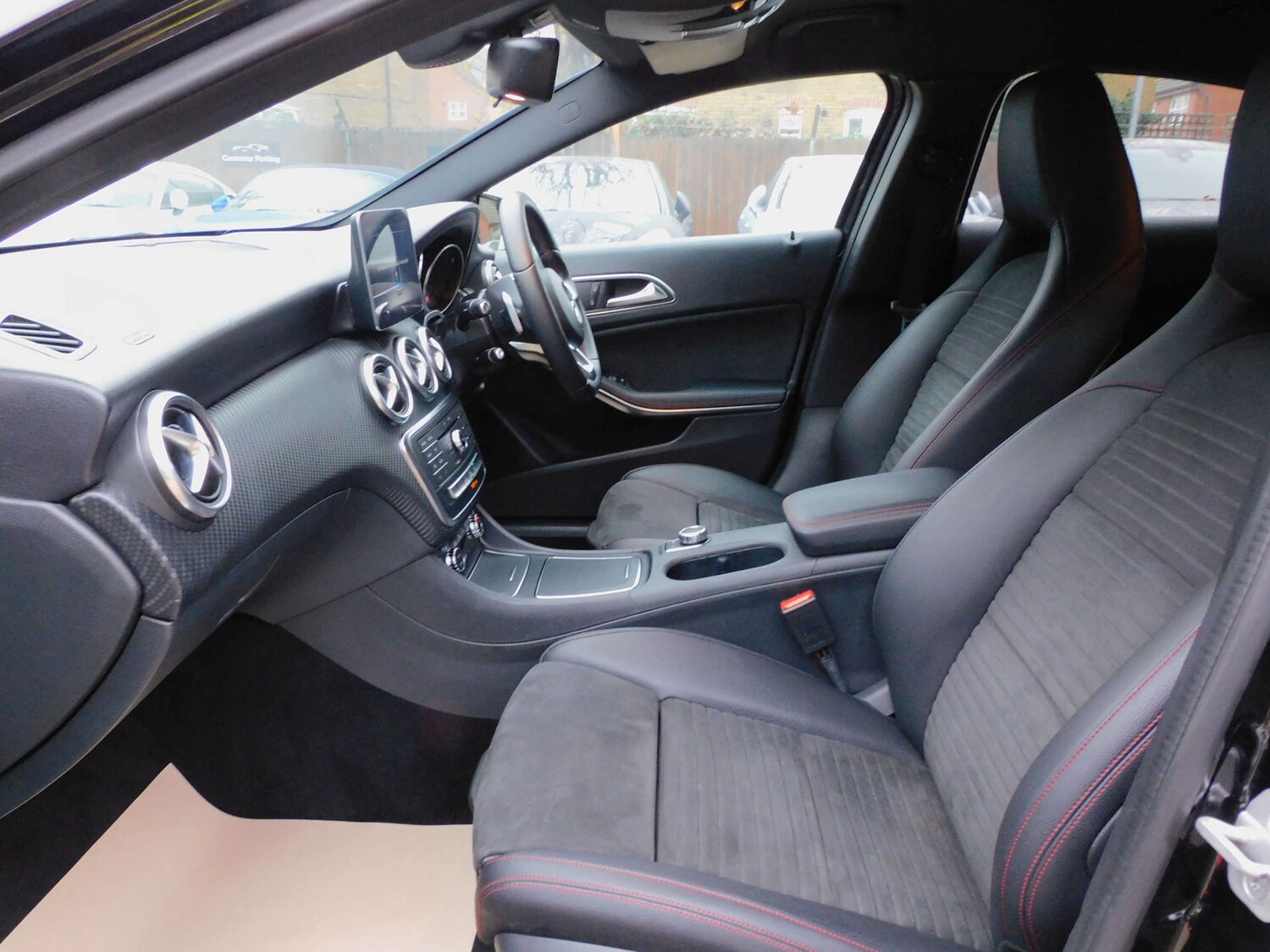 Used Mercedes-Benz A-Class 2017 for sale - 76637960: Photo 34