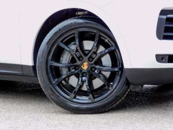 Used Porsche Cayenne 2018 for sale - 74538755: Photo